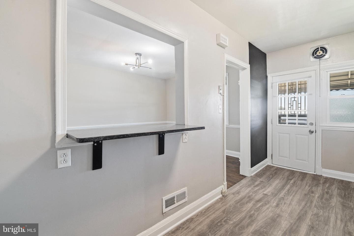 1543 Sheffield Road photo 13