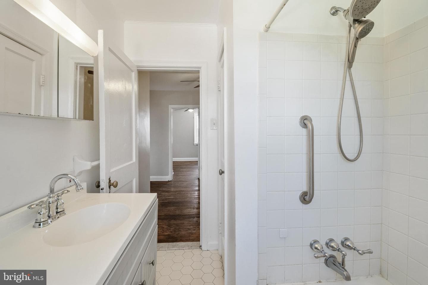 1543 Sheffield Road photo 22