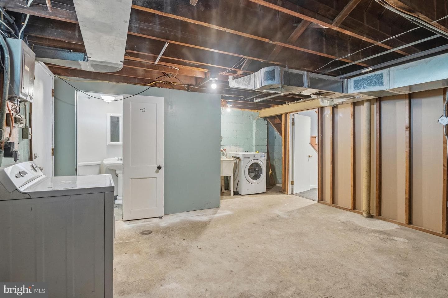 1543 Sheffield Road photo 26