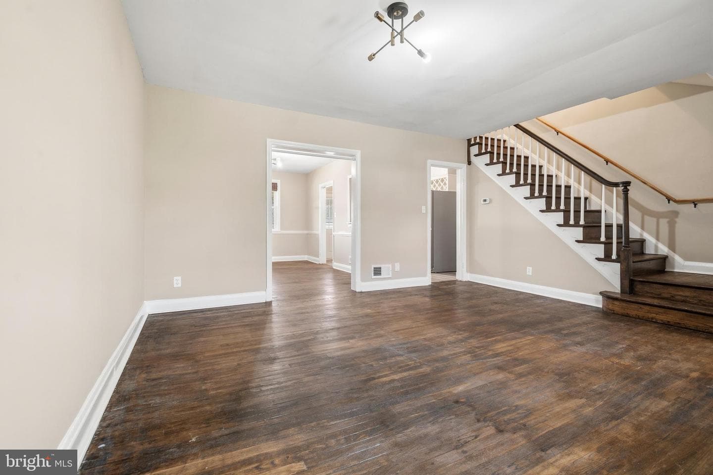 1543 Sheffield Road photo 7