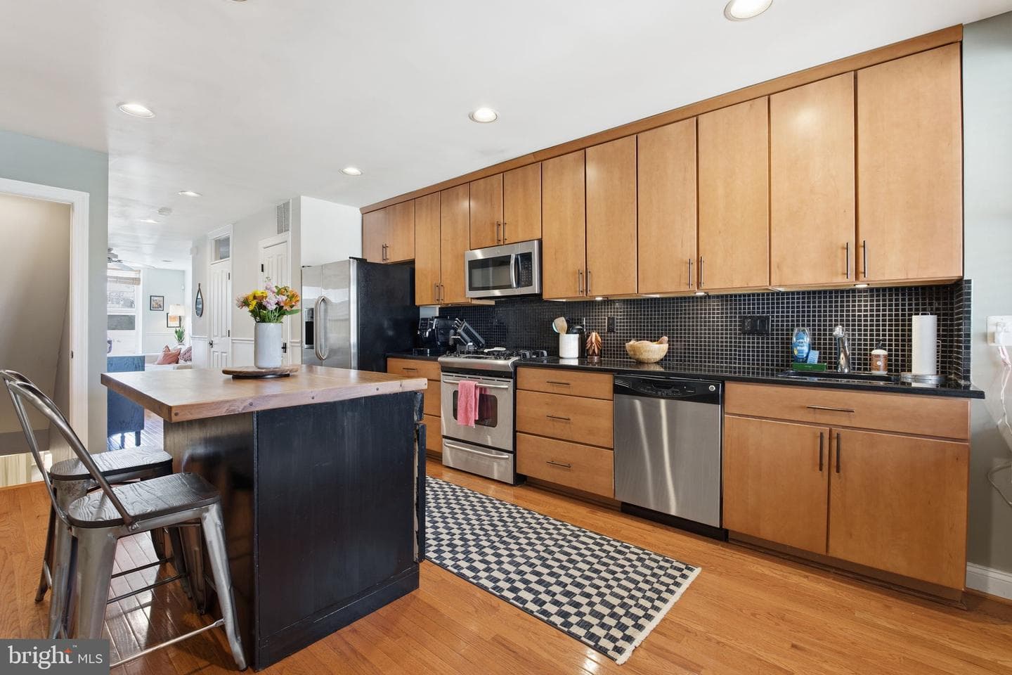 3312 Fleet Street photo 9