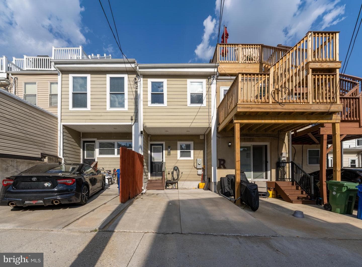 934 S Clinton Street photo 32