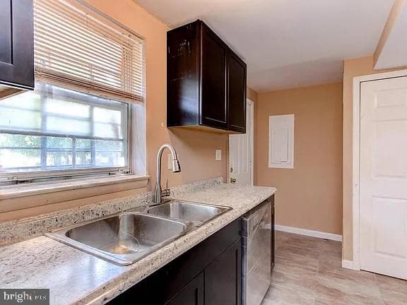 1309 E Madison Street photo 10