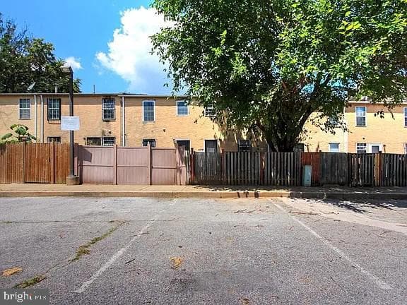 1309 E Madison Street photo 19