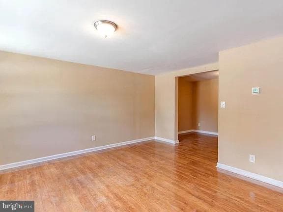 1309 E Madison Street photo 4