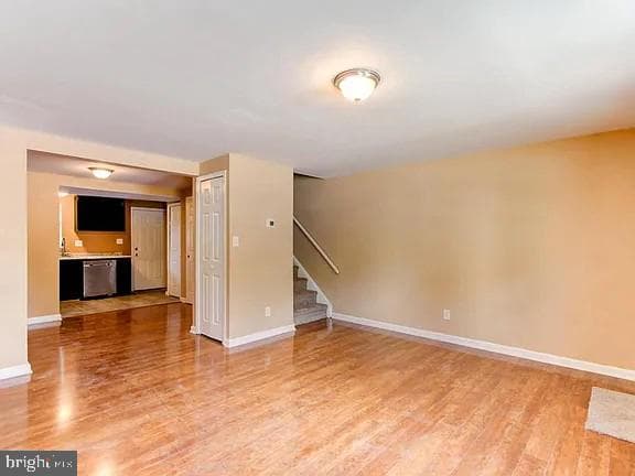 1309 E Madison Street photo 5