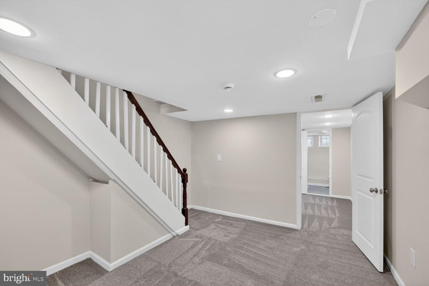 414 N Milton Avenue photo 30