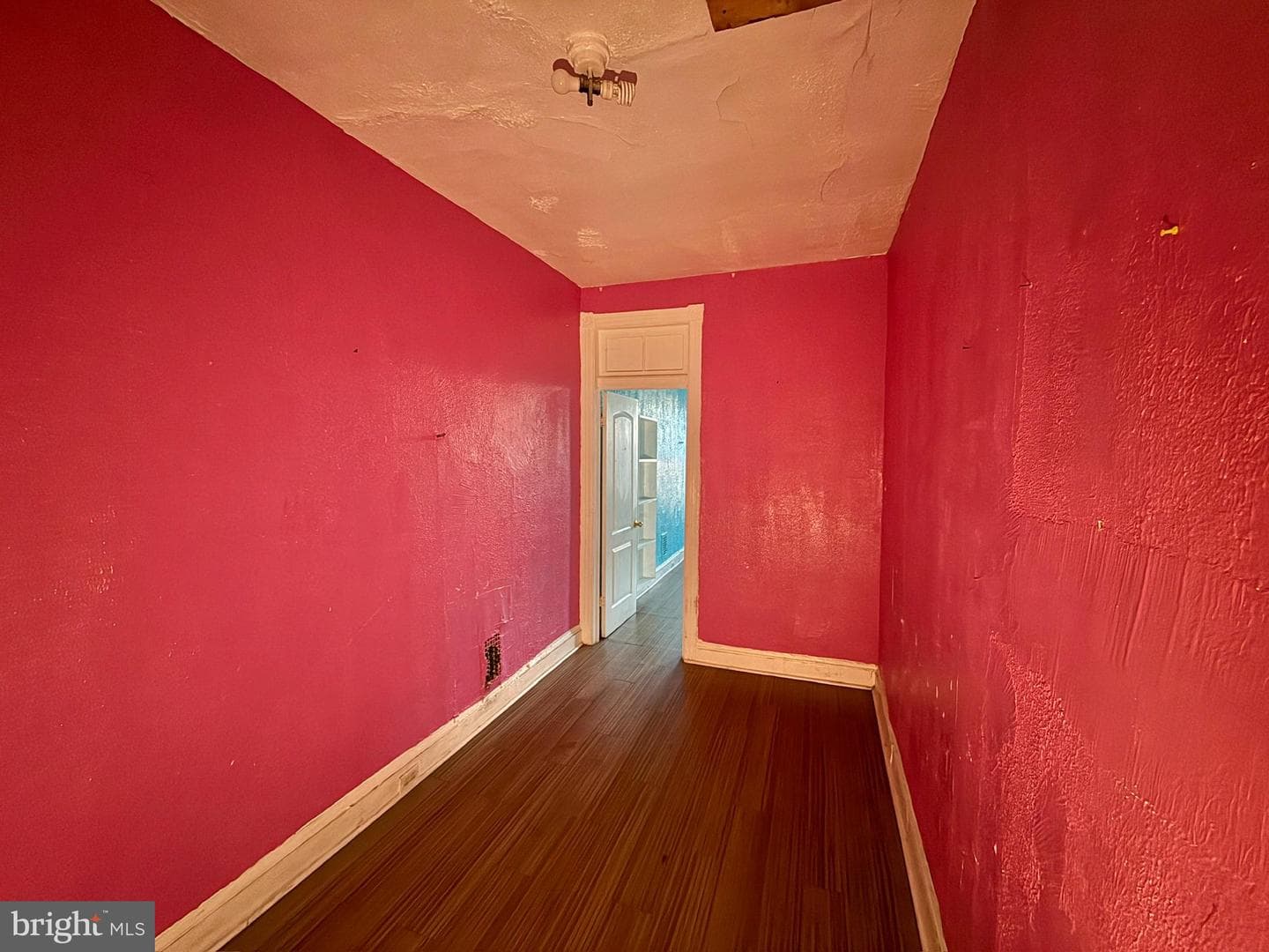 122 Haven Street N photo 9