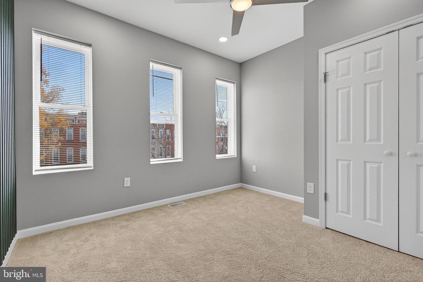 1134 N Fulton Avenue photo 24