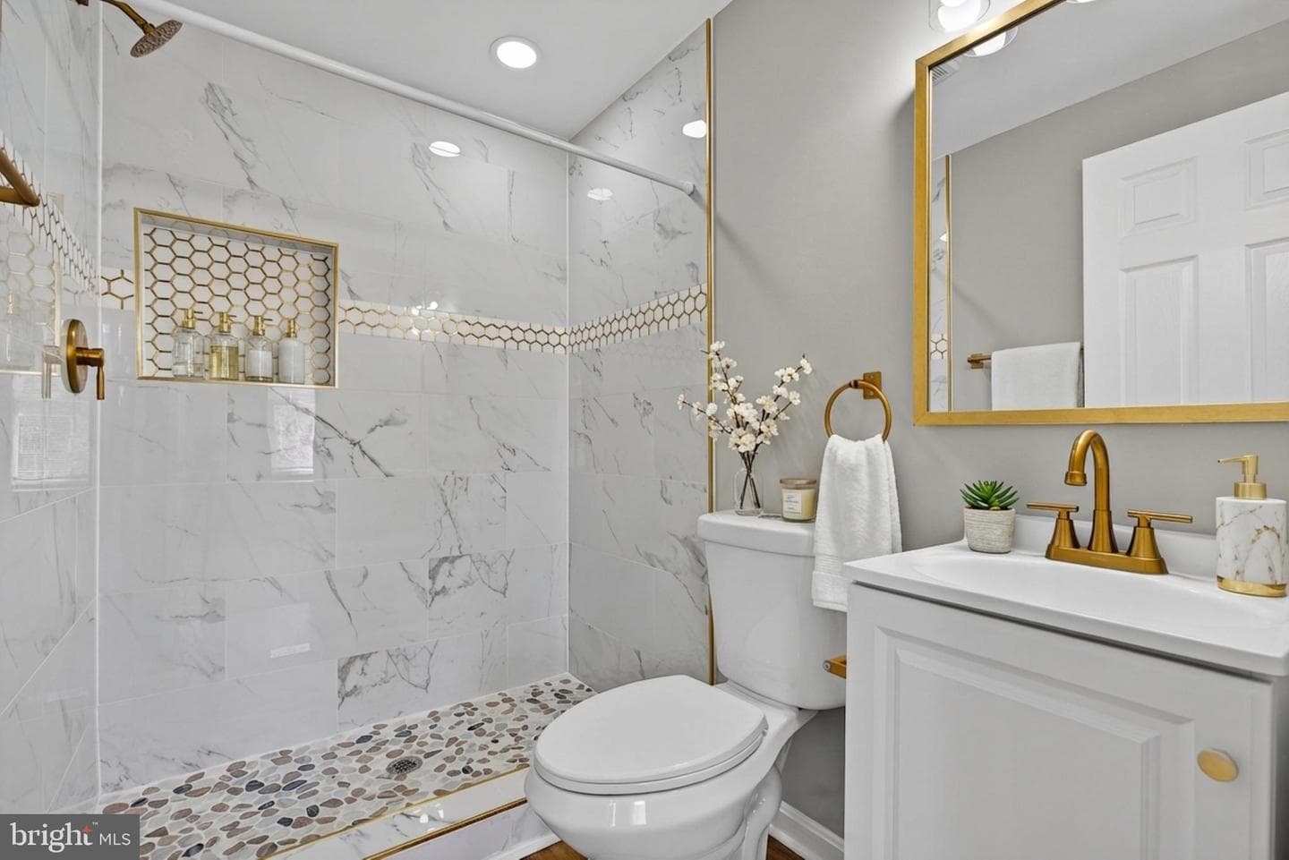 1134 N Fulton Avenue photo 33
