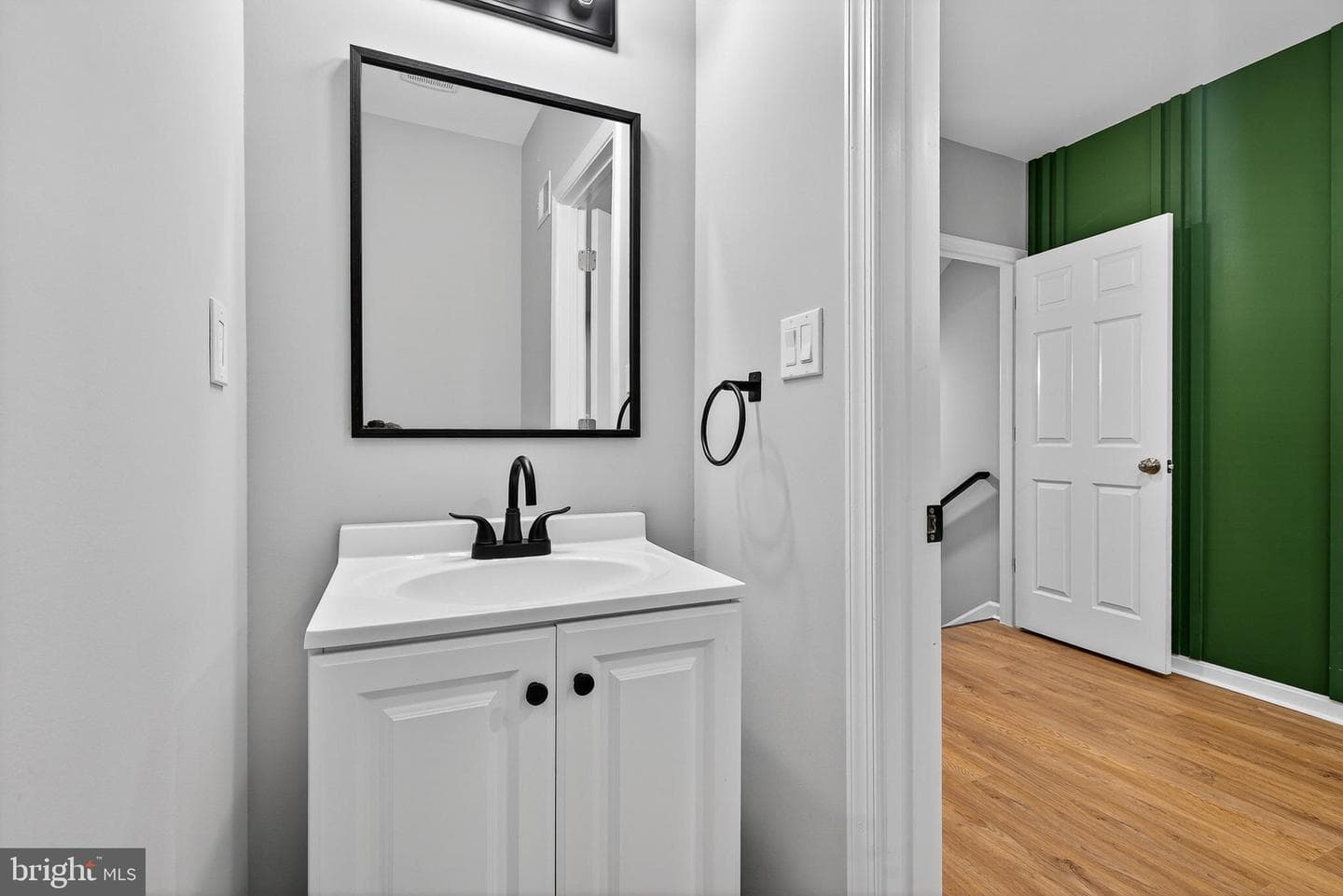 1134 N Fulton Avenue photo 7