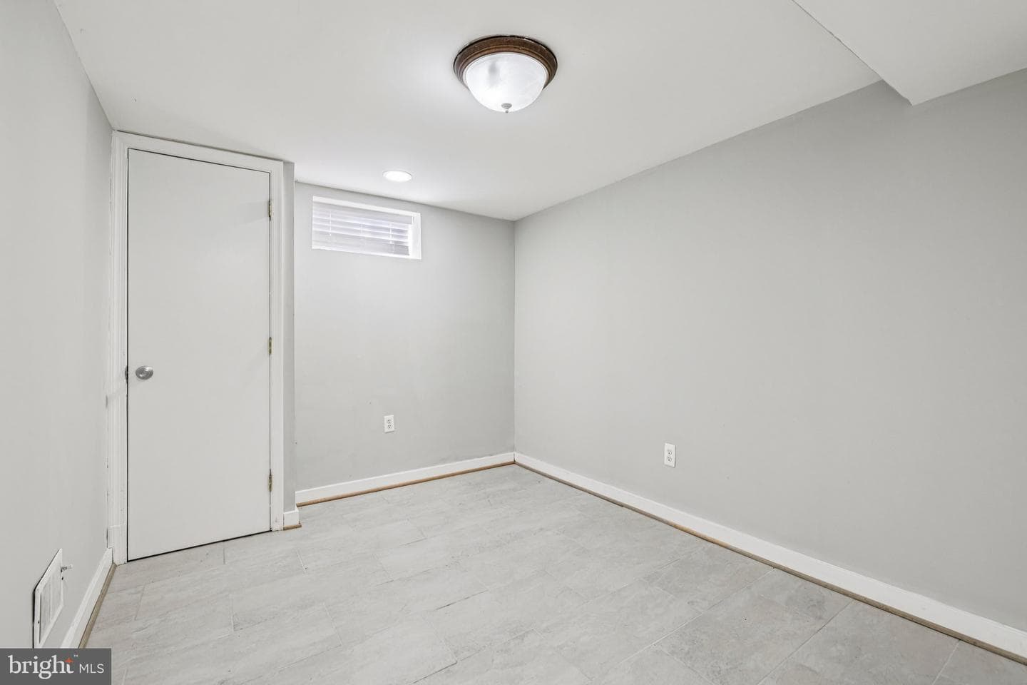 4546 Mountview Road photo 17