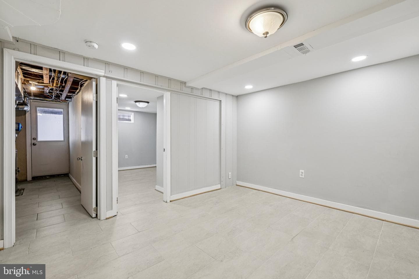 4546 Mountview Road photo 21