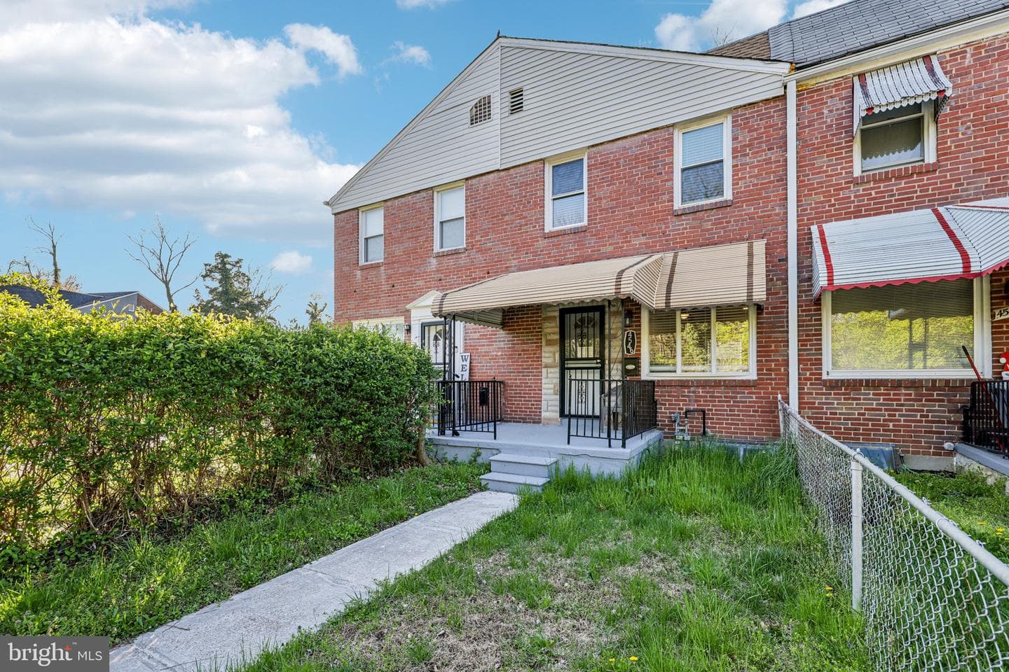 4546 Mountview Road photo 6