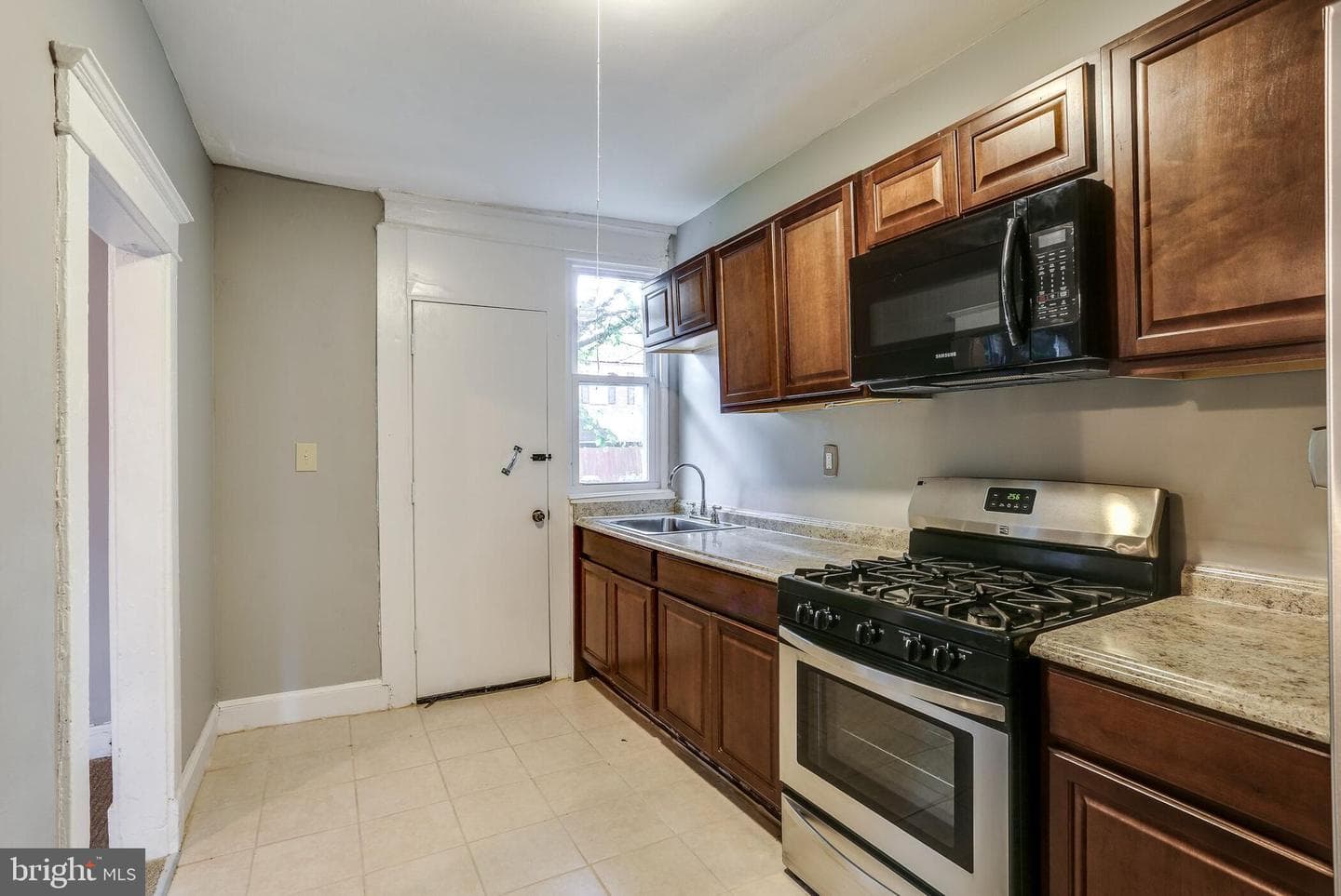 713 Springfield Avenue photo 12