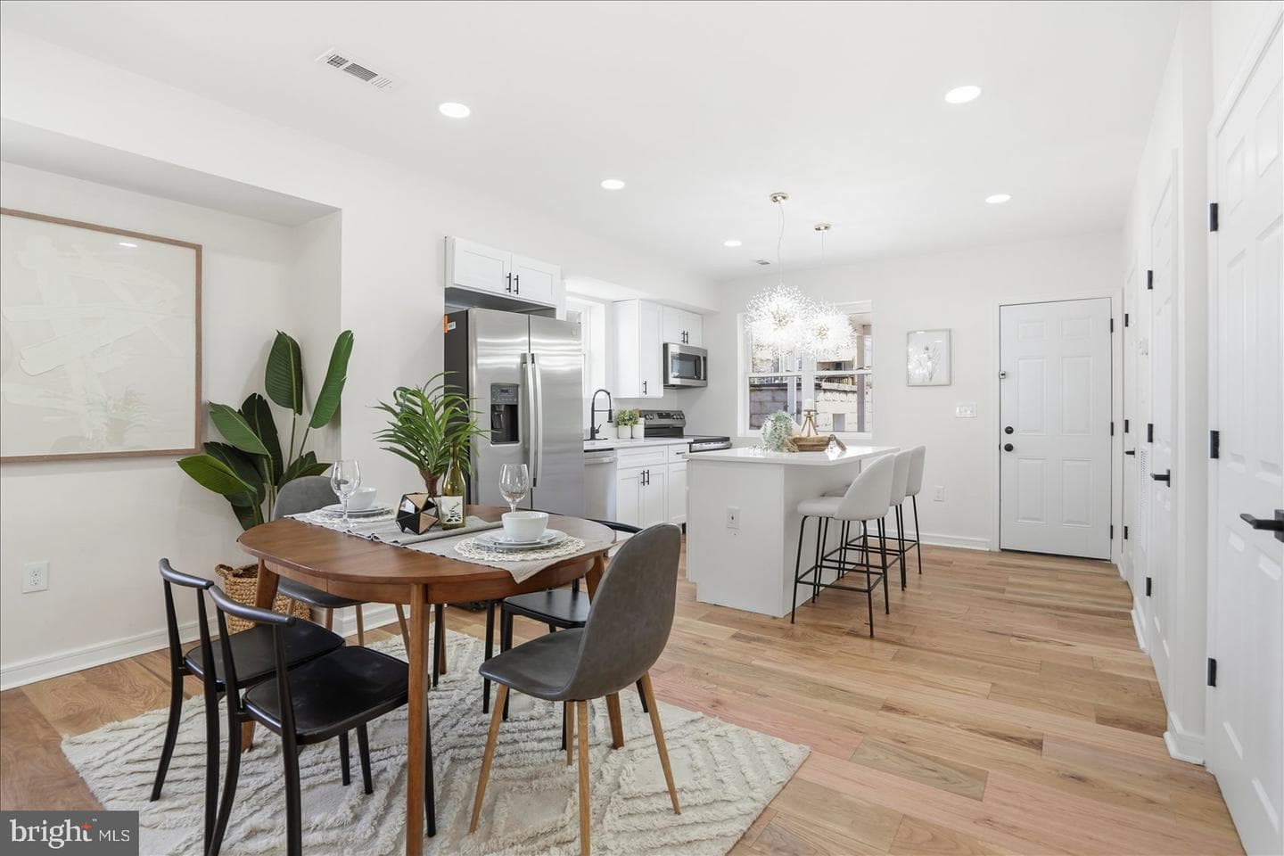 3919 Brooklyn Avenue photo 2