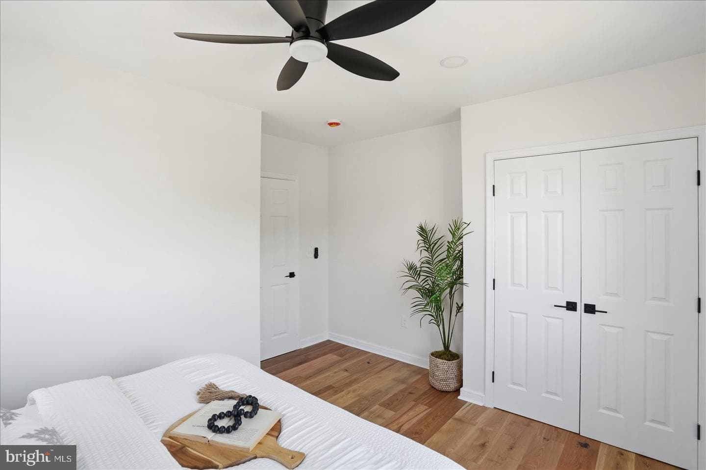 3919 Brooklyn Avenue photo 25