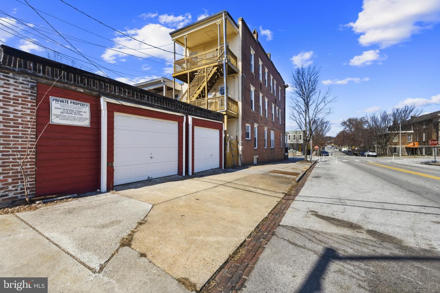 339 E 31st St photo 33