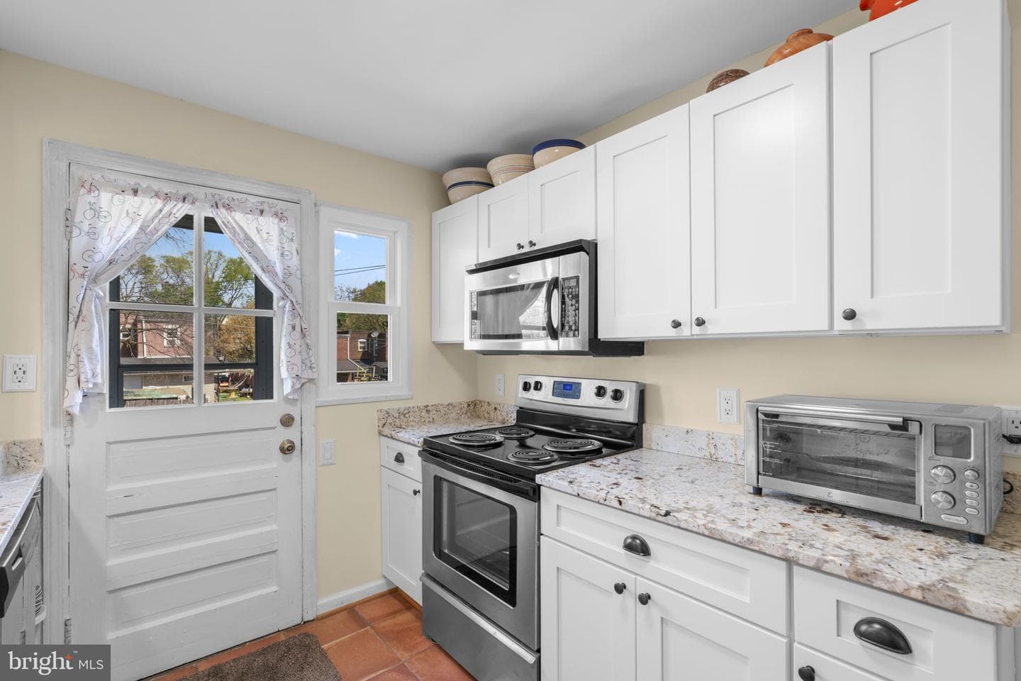 4136 Doris Avenue photo 11