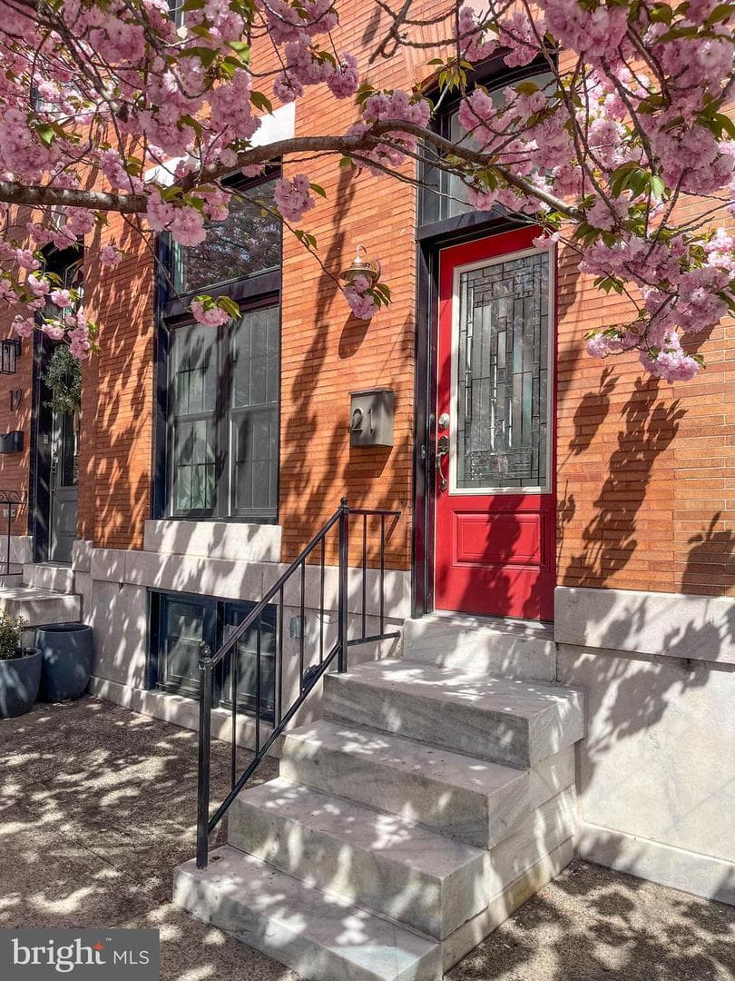 21 S Linwood Avenue