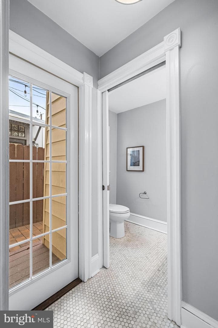 21 S Linwood Avenue photo 25