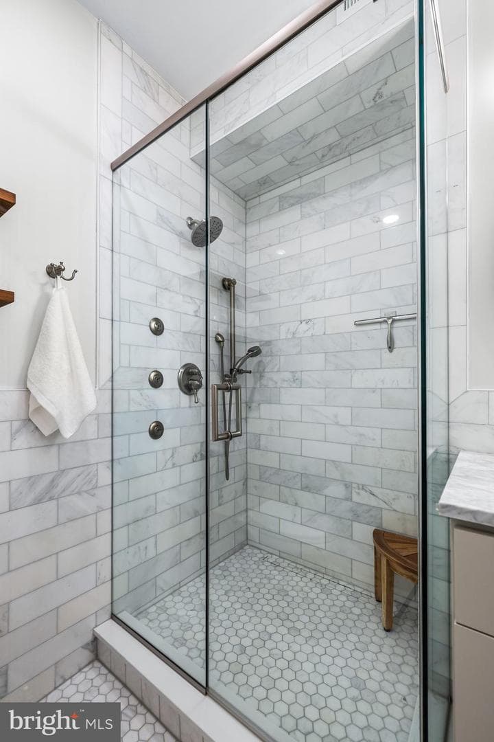 21 S Linwood Avenue photo 37