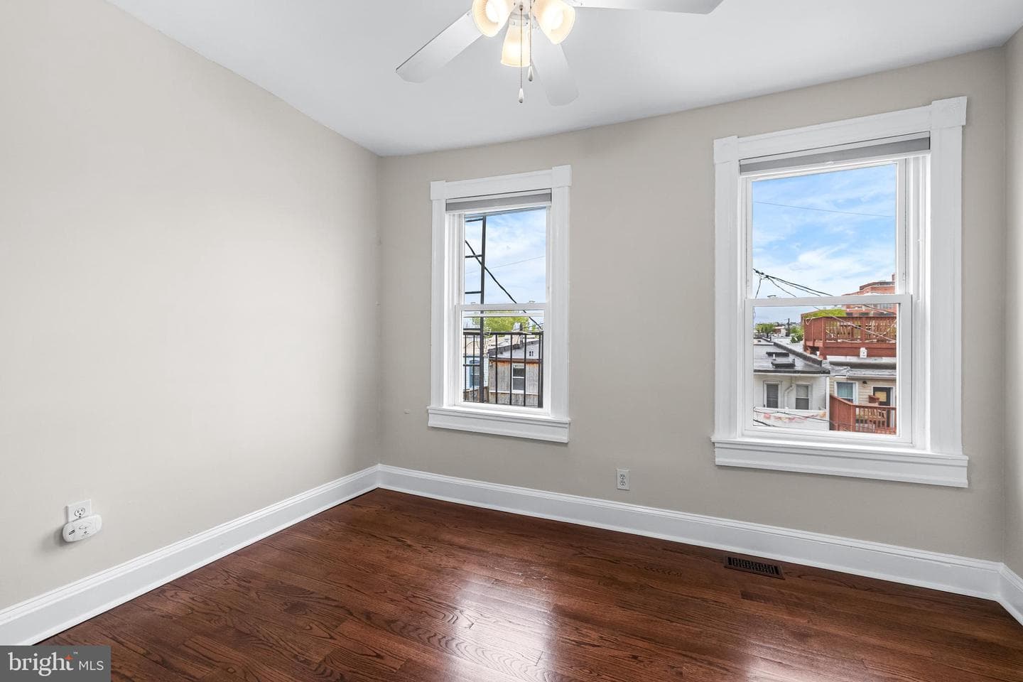 21 S Linwood Avenue photo 43