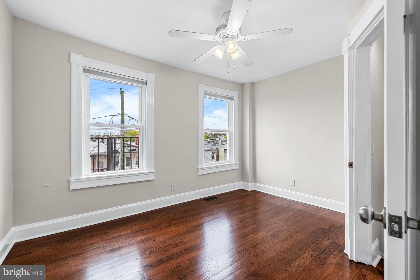 21 S Linwood Avenue photo 44