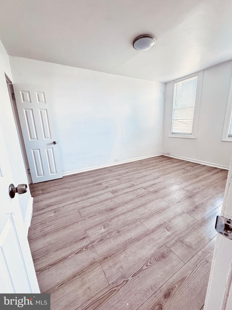 2213 Bryant Avenue photo 6