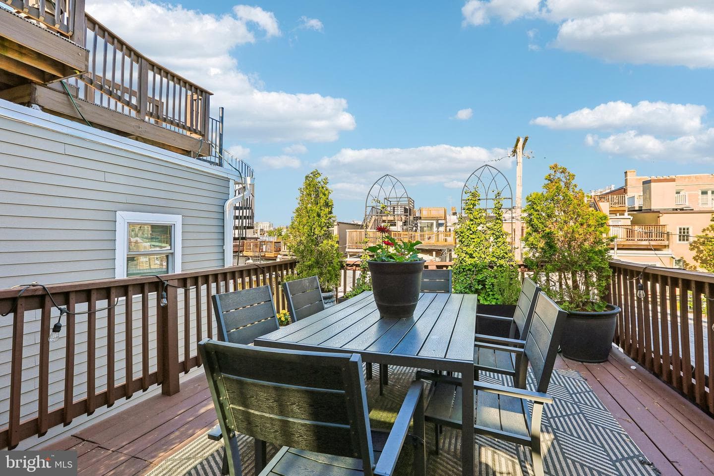 1279 William Street photo 24