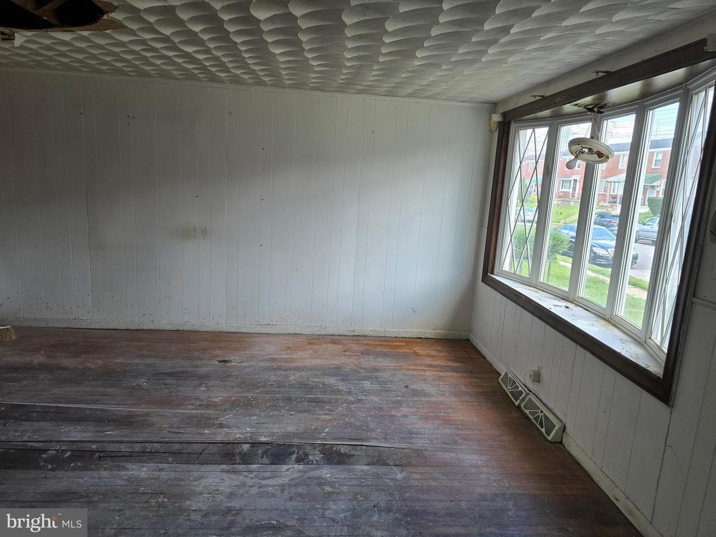 5542 Whitby Rd photo 16