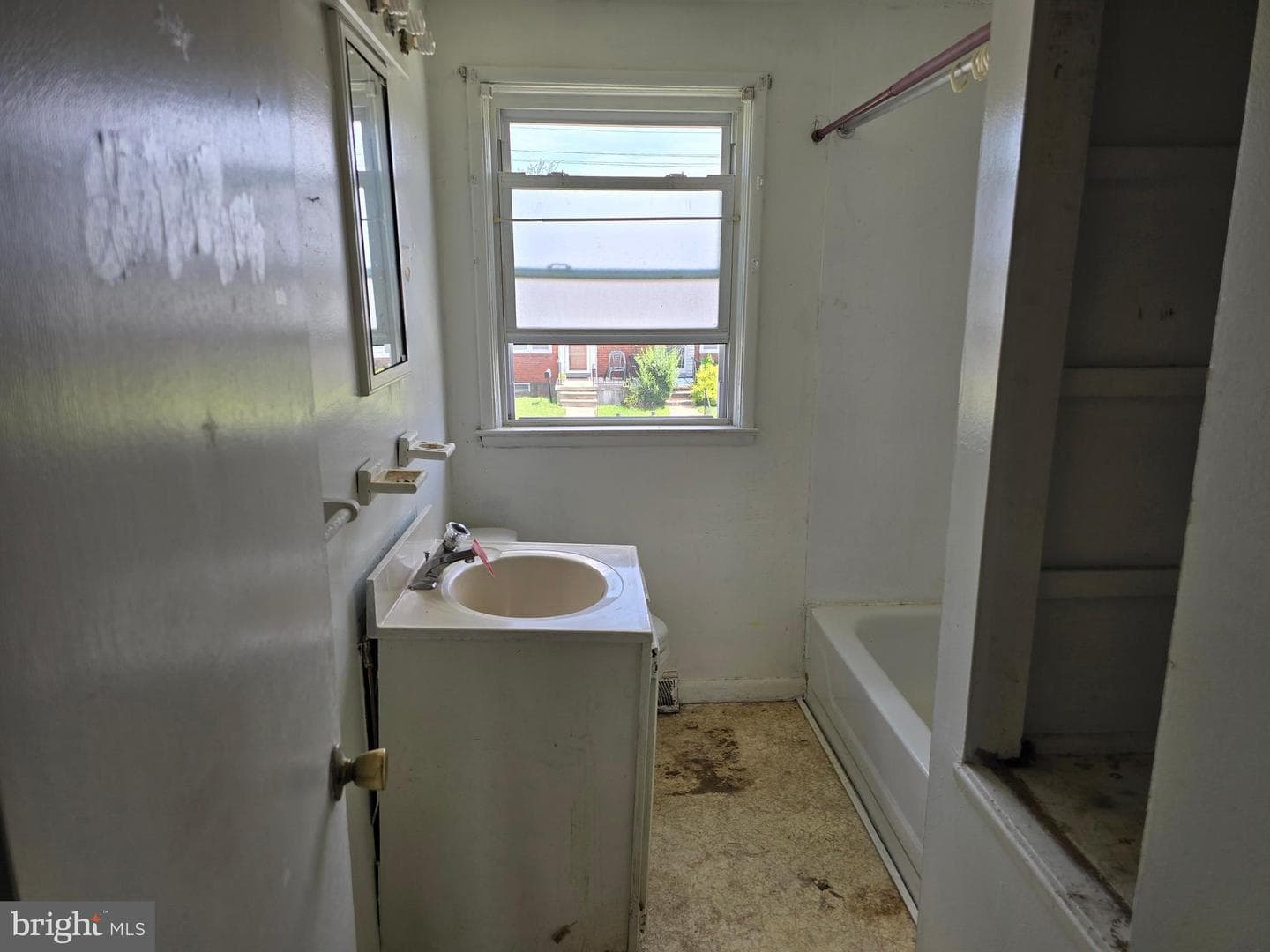 5542 Whitby Rd photo 21