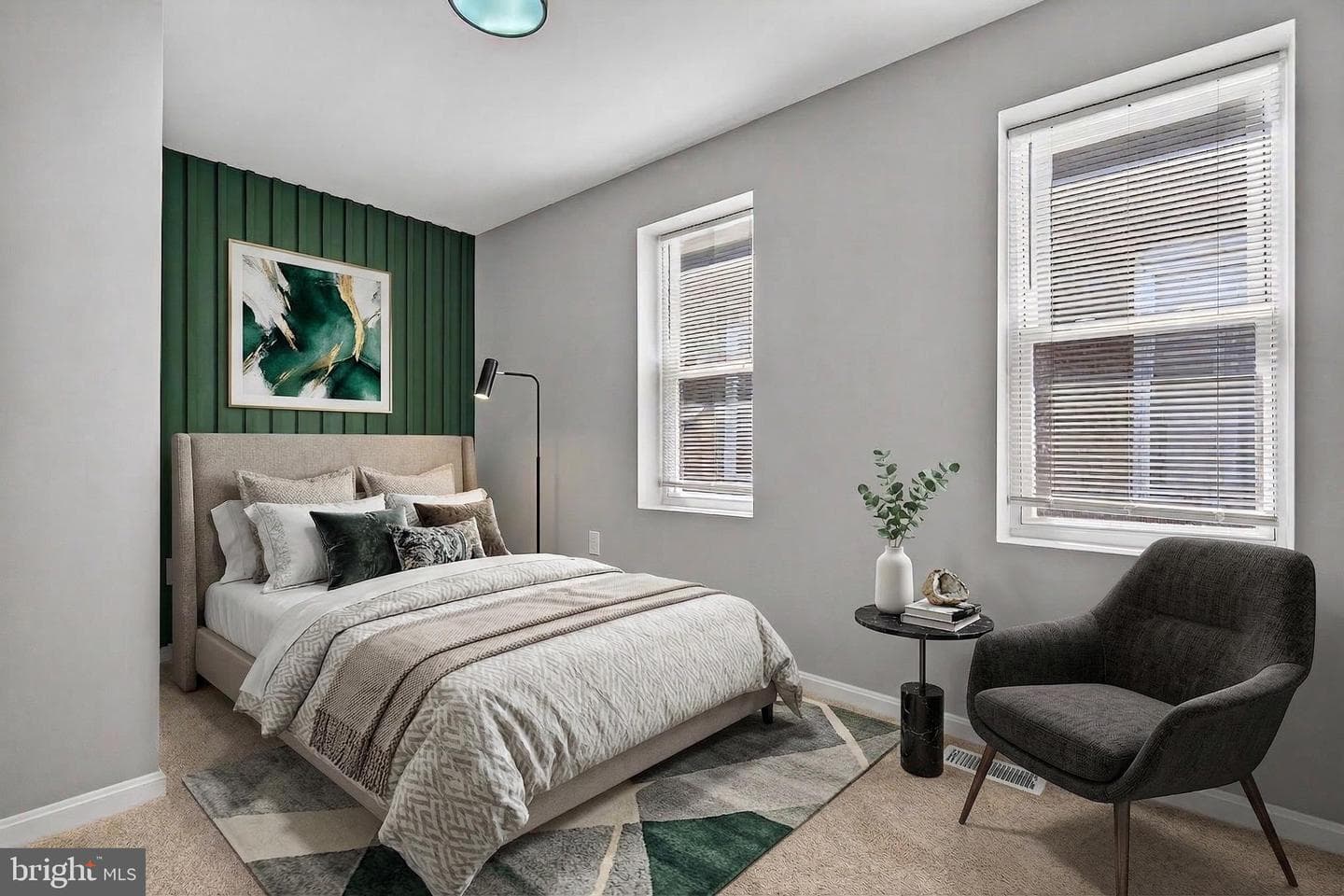2001 N Fulton Ave photo 8