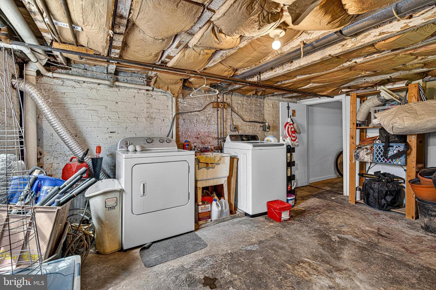 1525 Carswell Street photo 13
