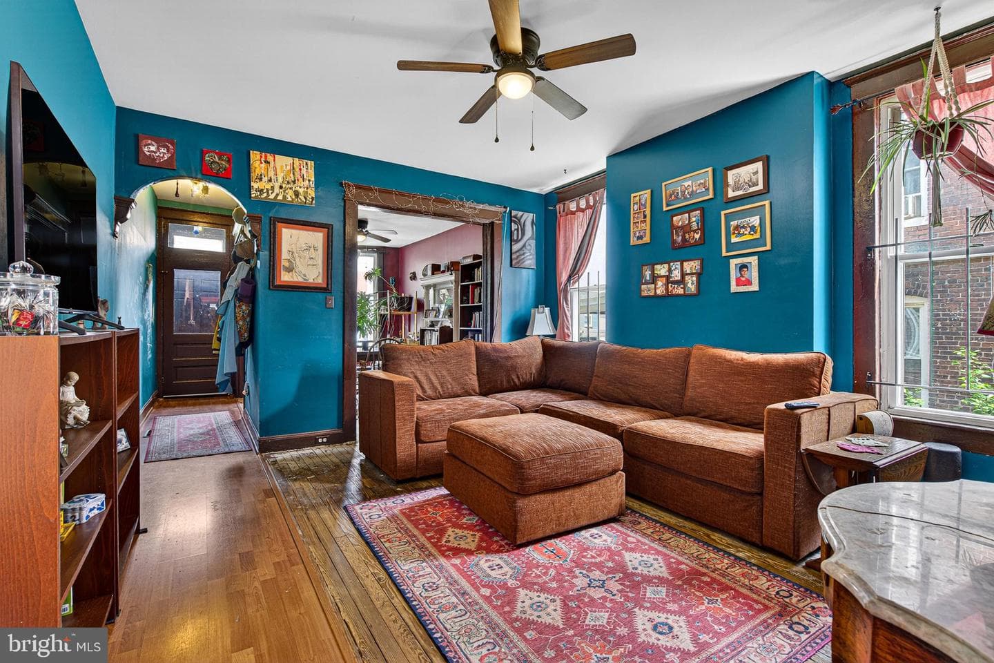 1525 Carswell Street photo 2
