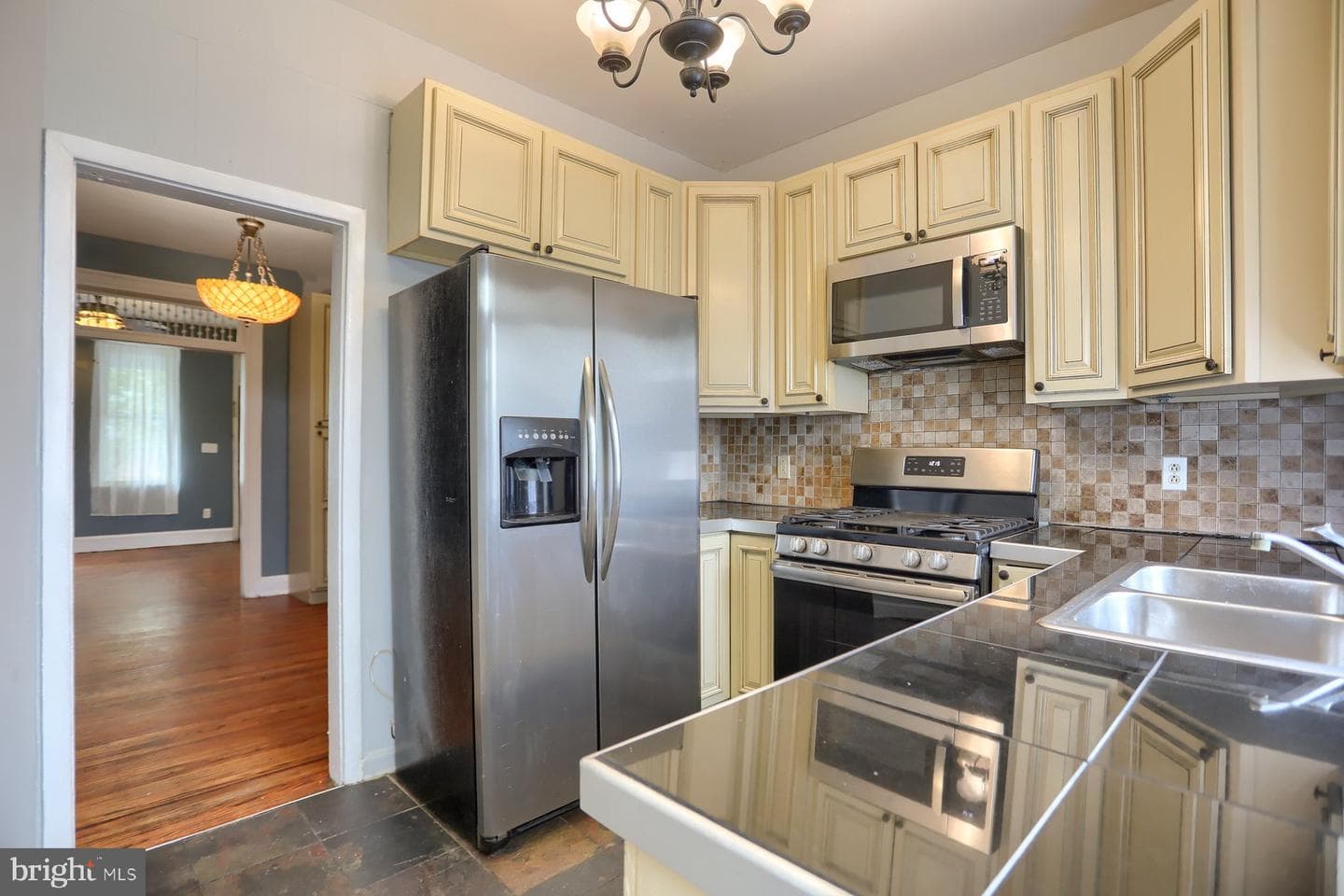 3822 Bank Street photo 12