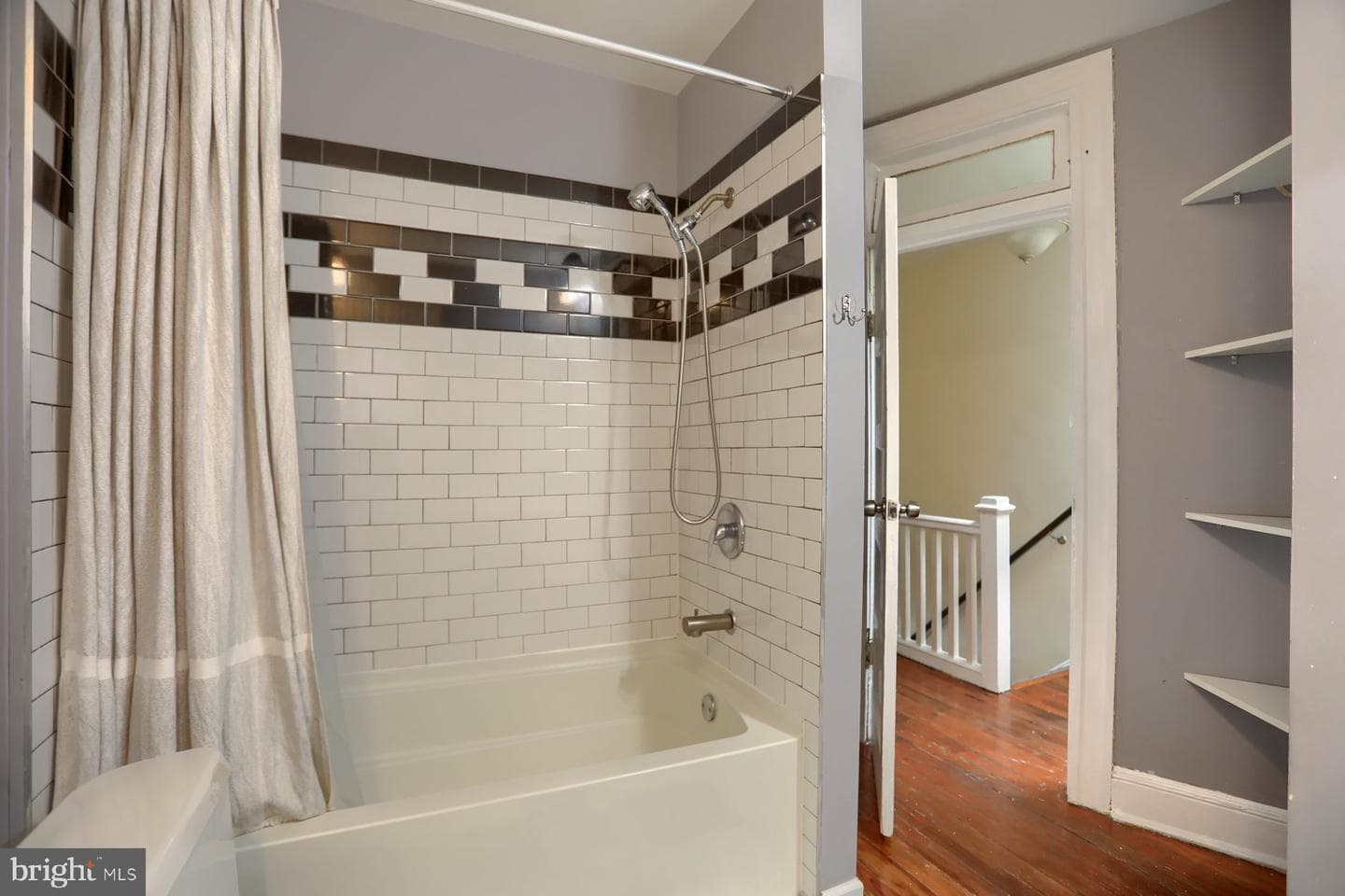 3822 Bank Street photo 18
