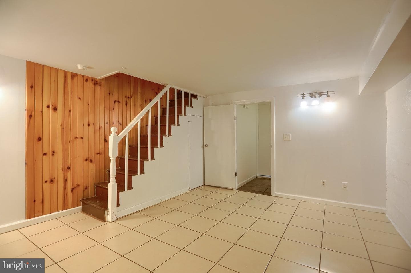 3822 Bank Street photo 21
