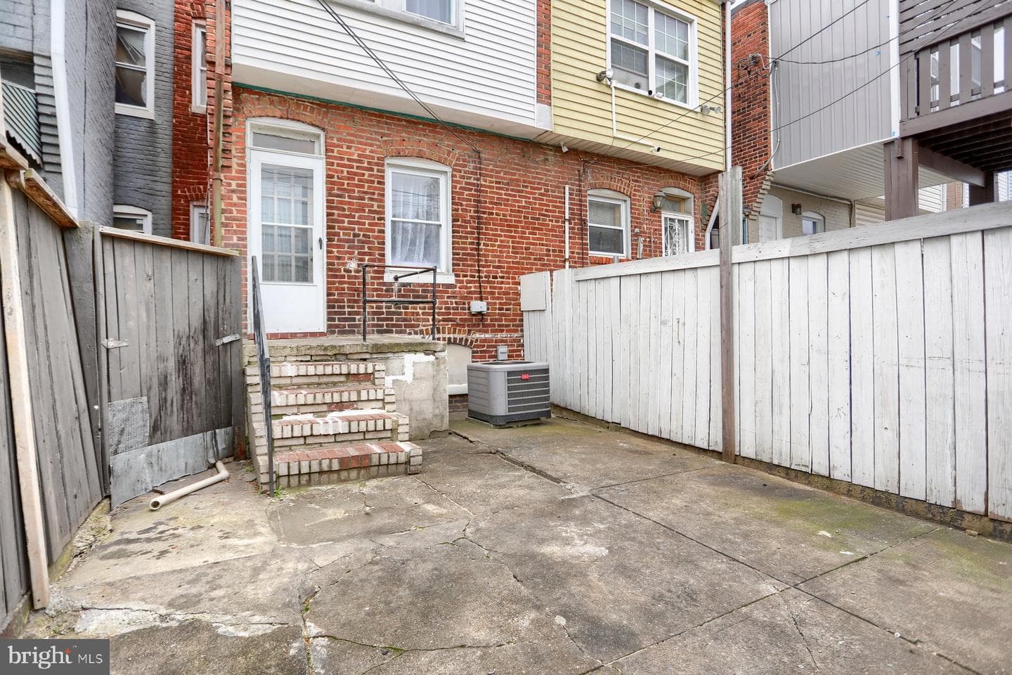 3822 Bank Street photo 26