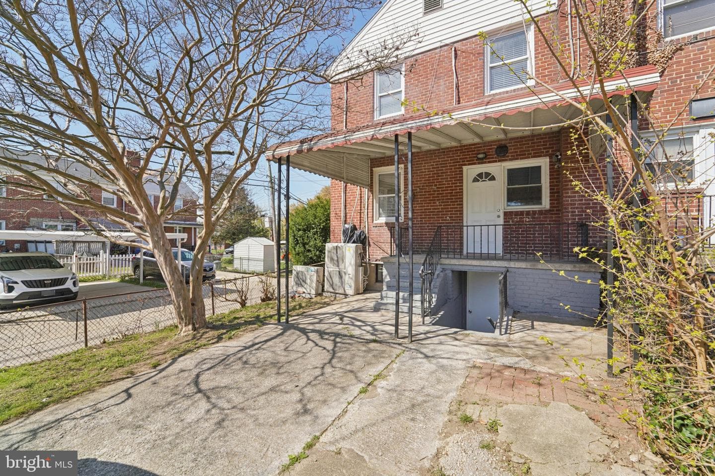 5701 The Alameda photo 28
