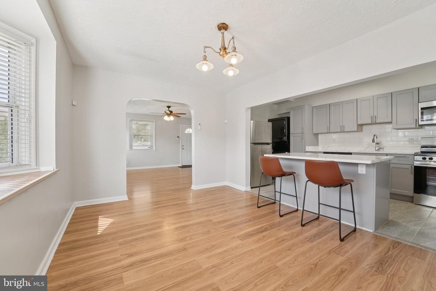 5701 The Alameda photo 9