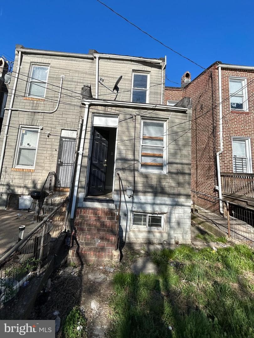 635 N Highland Avenue photo 3