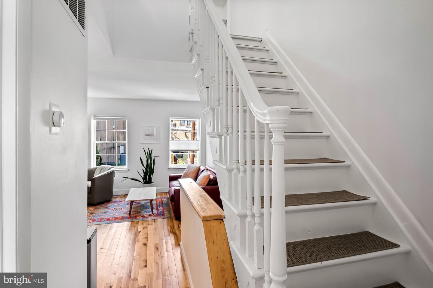 538 Eislen Street photo 5