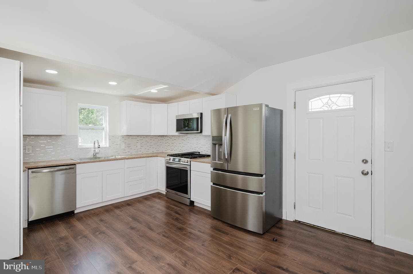 2906 Oak Hill Avenue photo 25