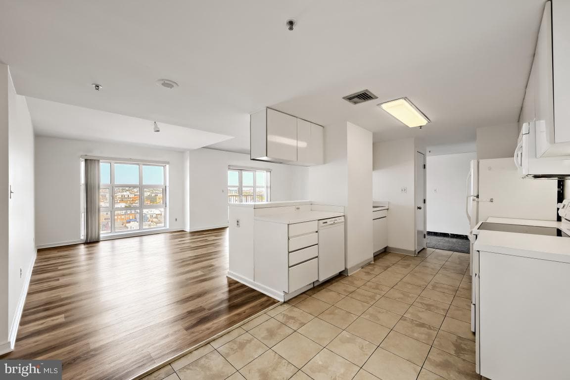 250 President Street #603, Baltimore