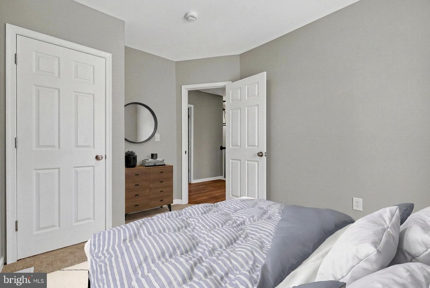 3023 W Garrison Avenue photo 13