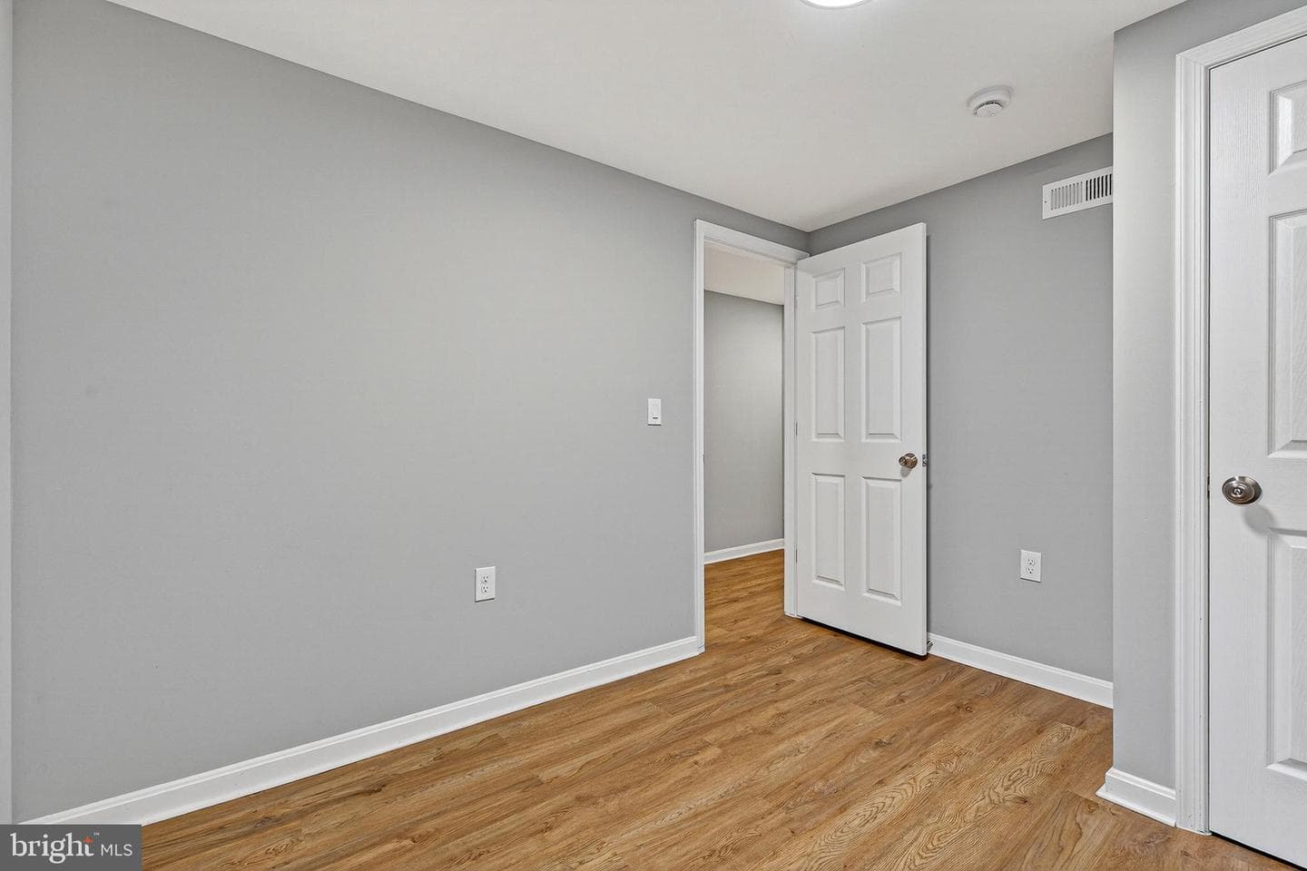 3023 W Garrison Avenue photo 23