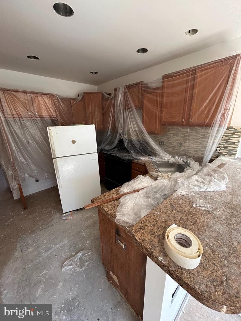 1135 Sargeant Street photo 3