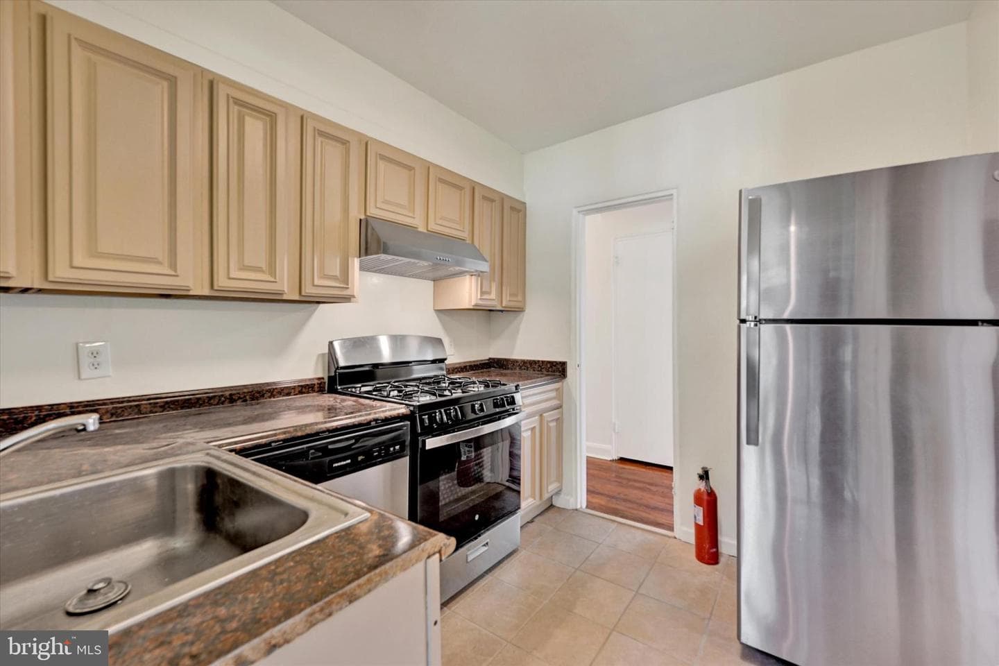 4500 Norfolk Avenue photo 11