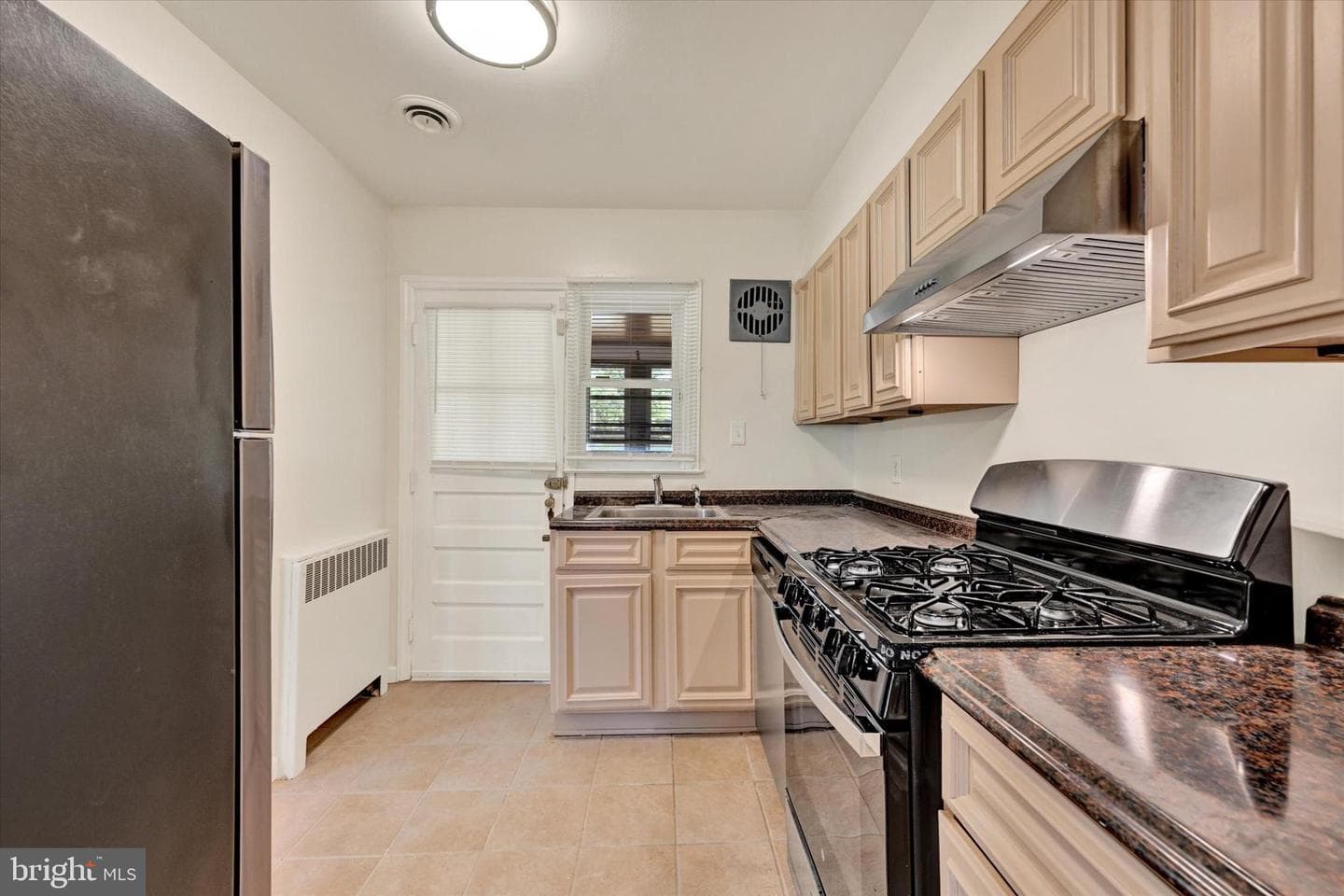 4500 Norfolk Avenue photo 12